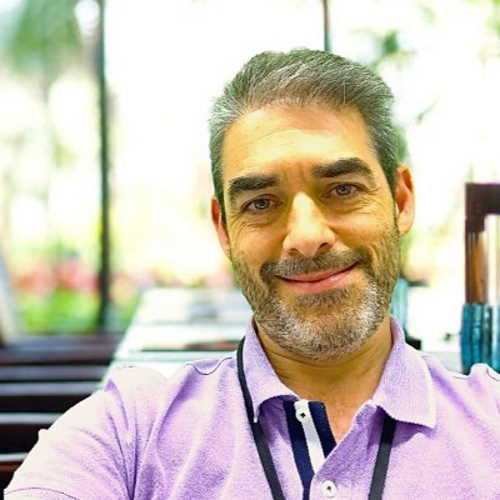 Dr. Carlos María Gimenez